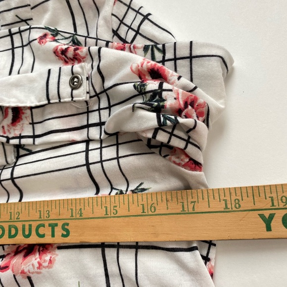 STREETWEAR SOCIETY Women's Size Small Floral Top BLOUSE; 3/4 Sleeve - Picture 3 of 11